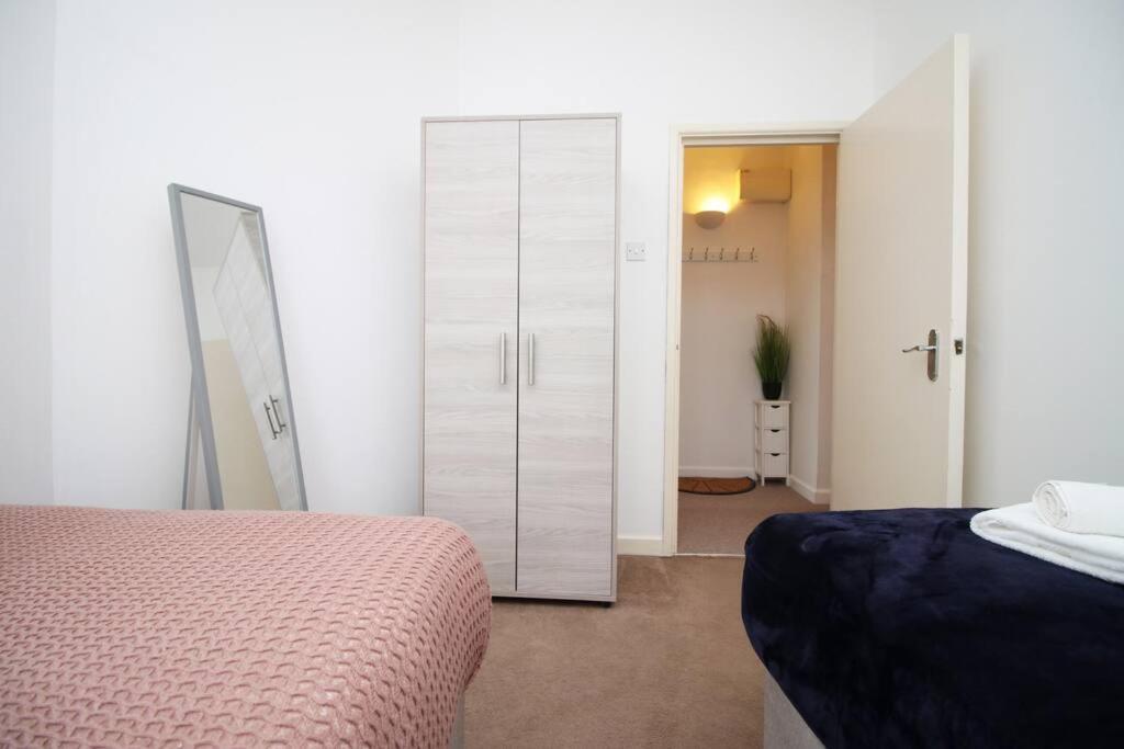 Apartamento 2 Bedroom Apartment, 5 Guests Welcome, Free Off-peak Parking Bristol