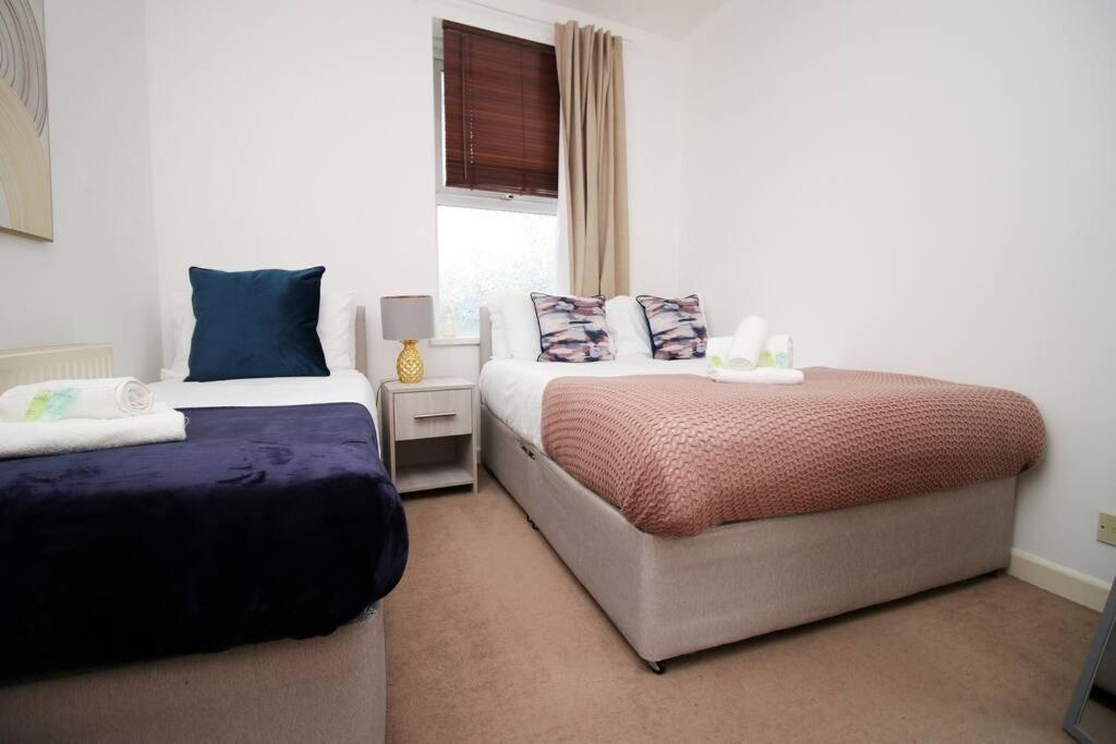 Apartamento 2 Bedroom Apartment, 5 Guests Welcome, Free Off-peak Parking Bristol