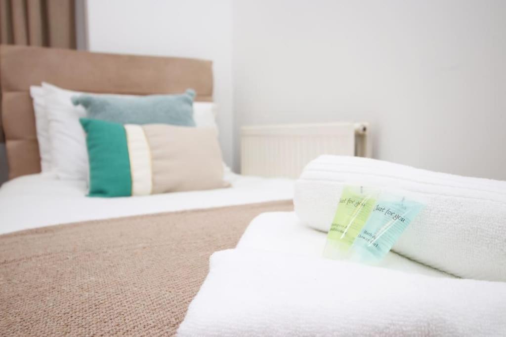 2 Bedroom Apartment, 5 Guests Welcome, Free Off-peak Parking Apartamento Bristol